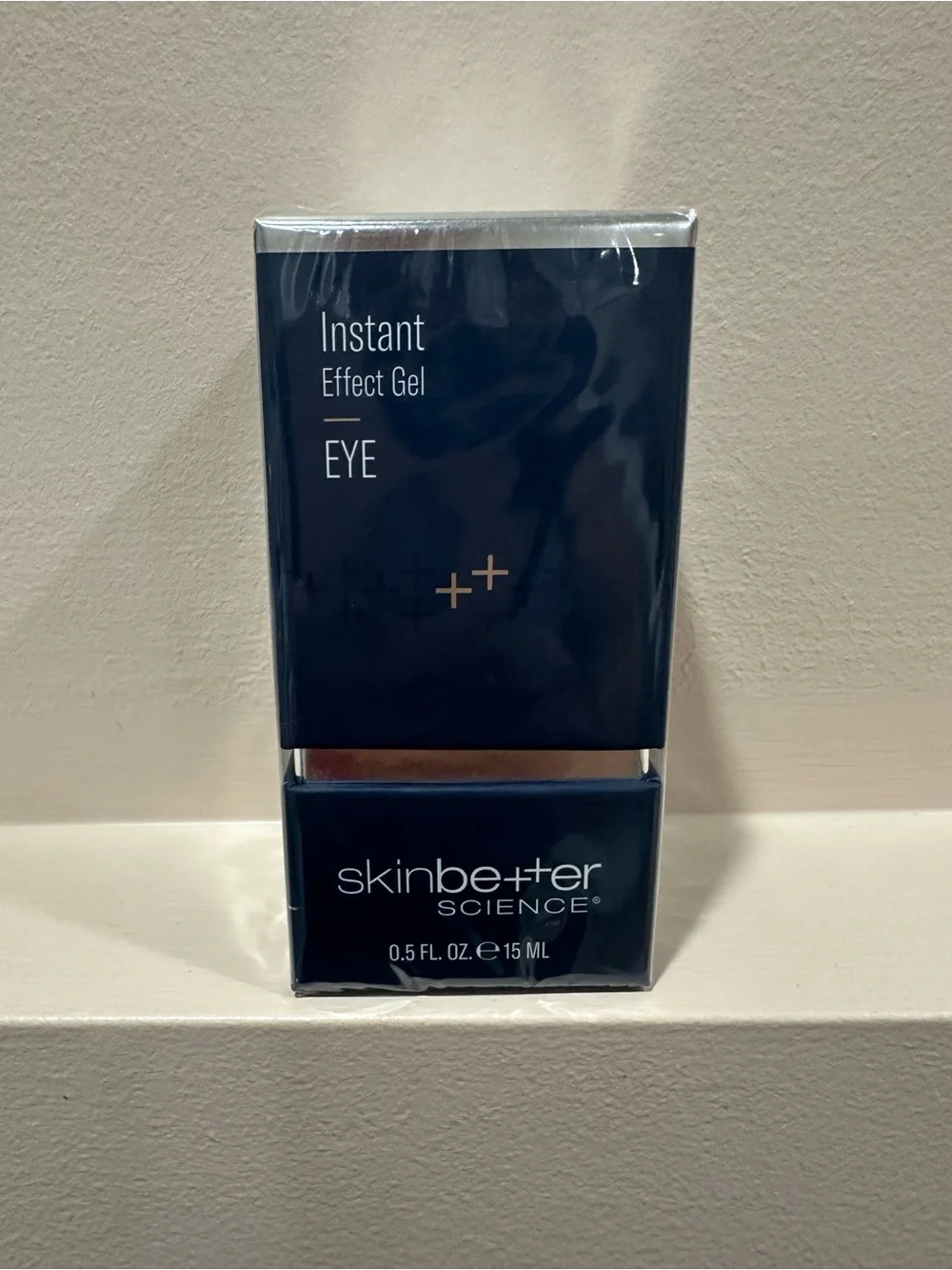 skinbetter science Instant Effect Gel Eye - Navy Blue